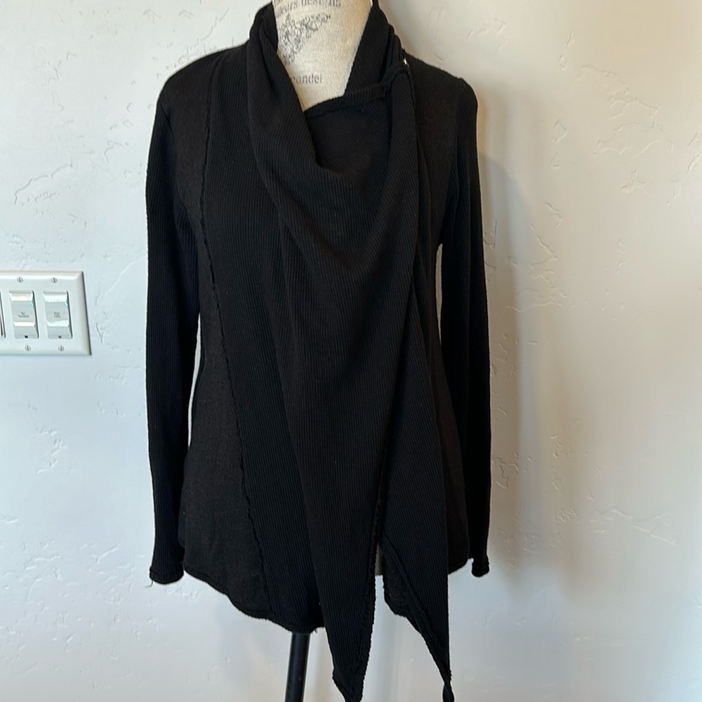 Stunning and Comfy Sweater size medium made in USA
